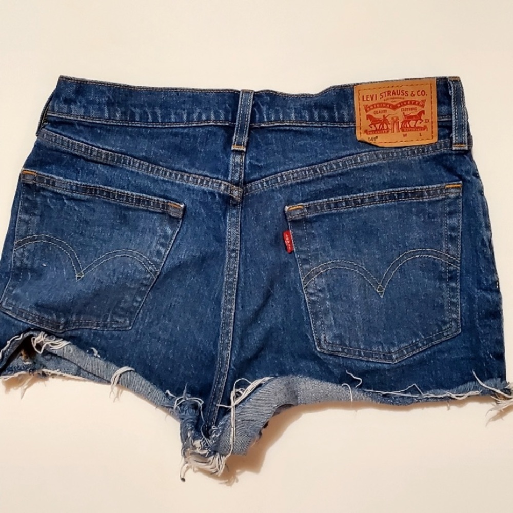 levi’s blue jean shorts - Picture 2 of 2